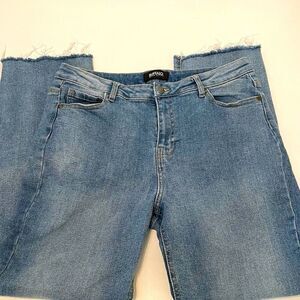 Buffalo size 31 27” crop